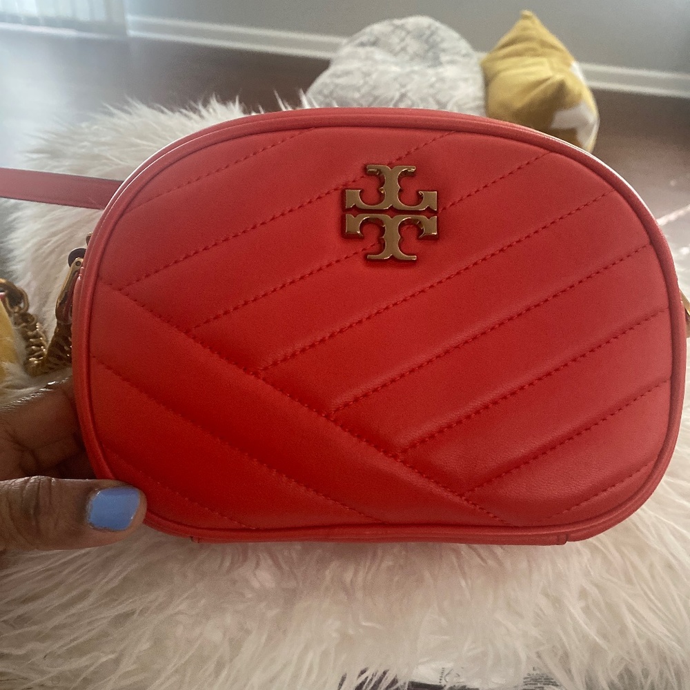 Tory Burch Kira Chevron Camera Bag